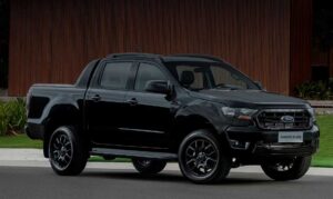 Nova Ford Ranger Black 2022 tem motor a diesel, equipamentos de topo e preço de flex