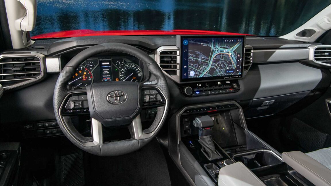 Nova Toyota Tundra 2023: Visual, fotos, detalhes, motor elétrico e mais