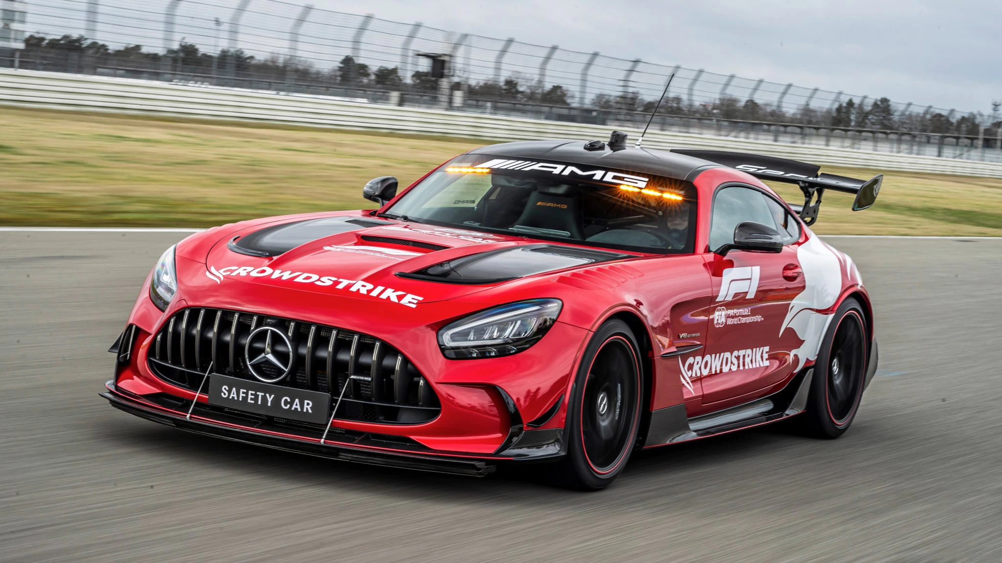 Novo Safety Car da Fórmula 1 é da Mercedes-Benz e alcança 325 km/h