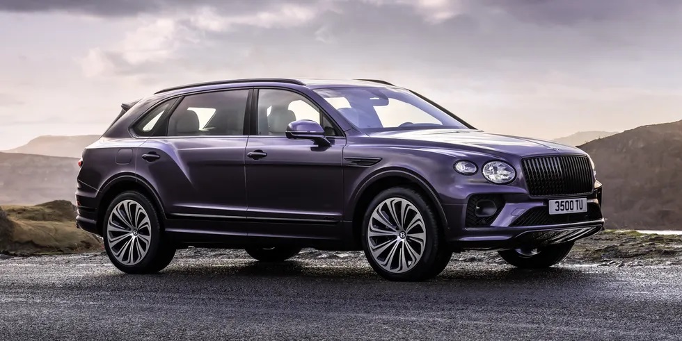 Novo Bentley Bentayga EWB 2023 se torna uma limusine cheia de qualidades