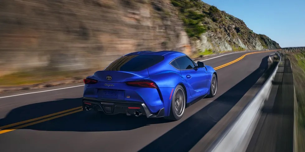Novo Toyota Supra 2023 ganha cor exclusiva e nova transmissão manual