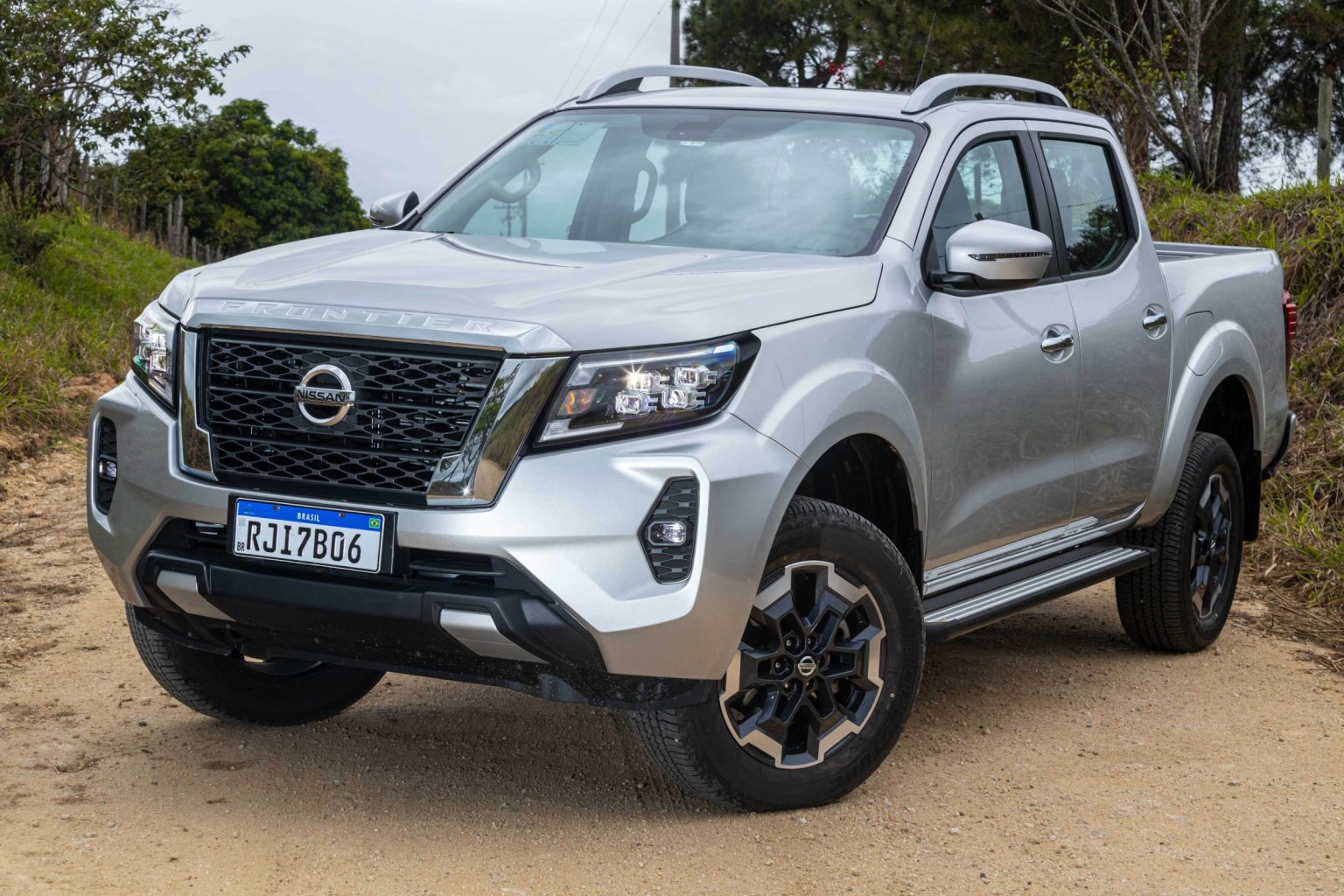 Nova picape Nissan Frontier 2023 ganha novas versões incríveis