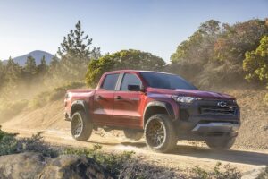 Nova pick-up Chevrolet Colorado 2024 segue poderosa e muito bonita