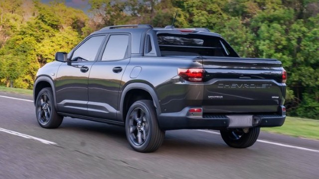 Nova pick-up Chevrolet Montana 2024 lançamento