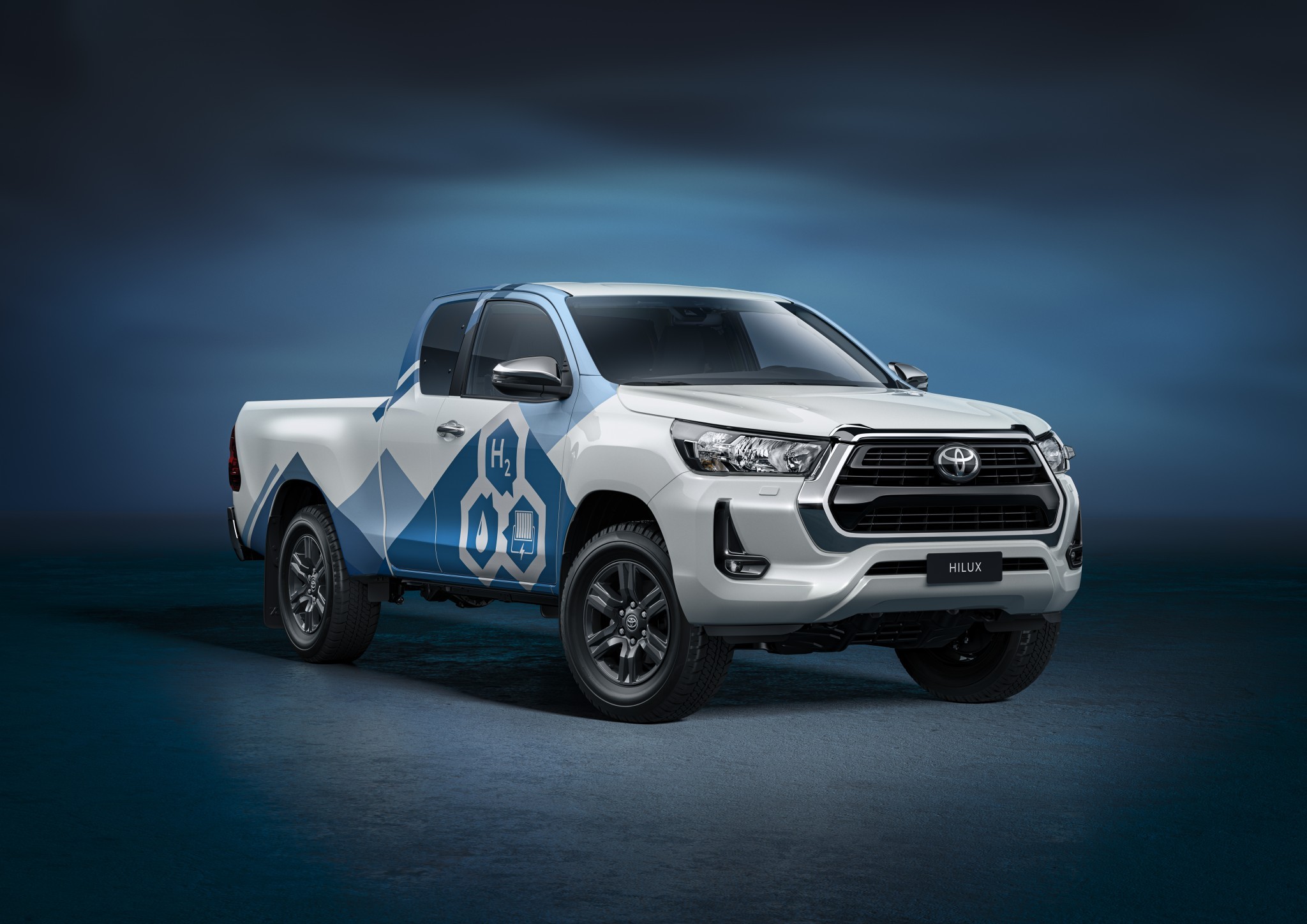 Nova Hilux movida à hidrogênio começa a ser testada em 2023