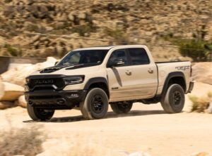 Nova Ram 1500 TRX Sandblast 2023 é versão super especial da picape com visual exclusivo