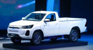 Nova Hilux elétrica é apresentada na Tailândia e deve chegar em 2024