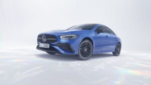 Nova Mercedes-Benz CLA 2024 ganha novo visual e motor eletrificado