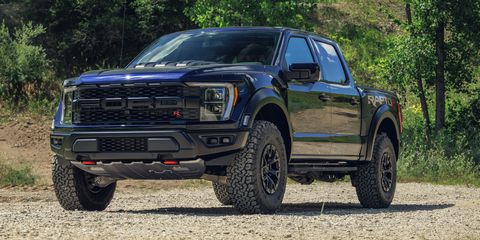 Ford F-150 Raptor 2023 tem desempenho e visual incríveis