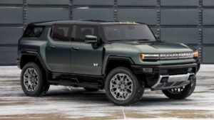 Novo GMC Hummer SUV 2024 é um gigantesco modelo com força bruta de sobra