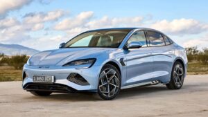 BYD Desafia a Tesla: O Sedã Elétrico “Seal” como Alternativa Competitiva ao Model 3