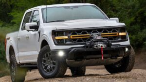 Ford F-150 2024 evolui para ficar mais próxima dos híbridos e aposta em tecnologia
