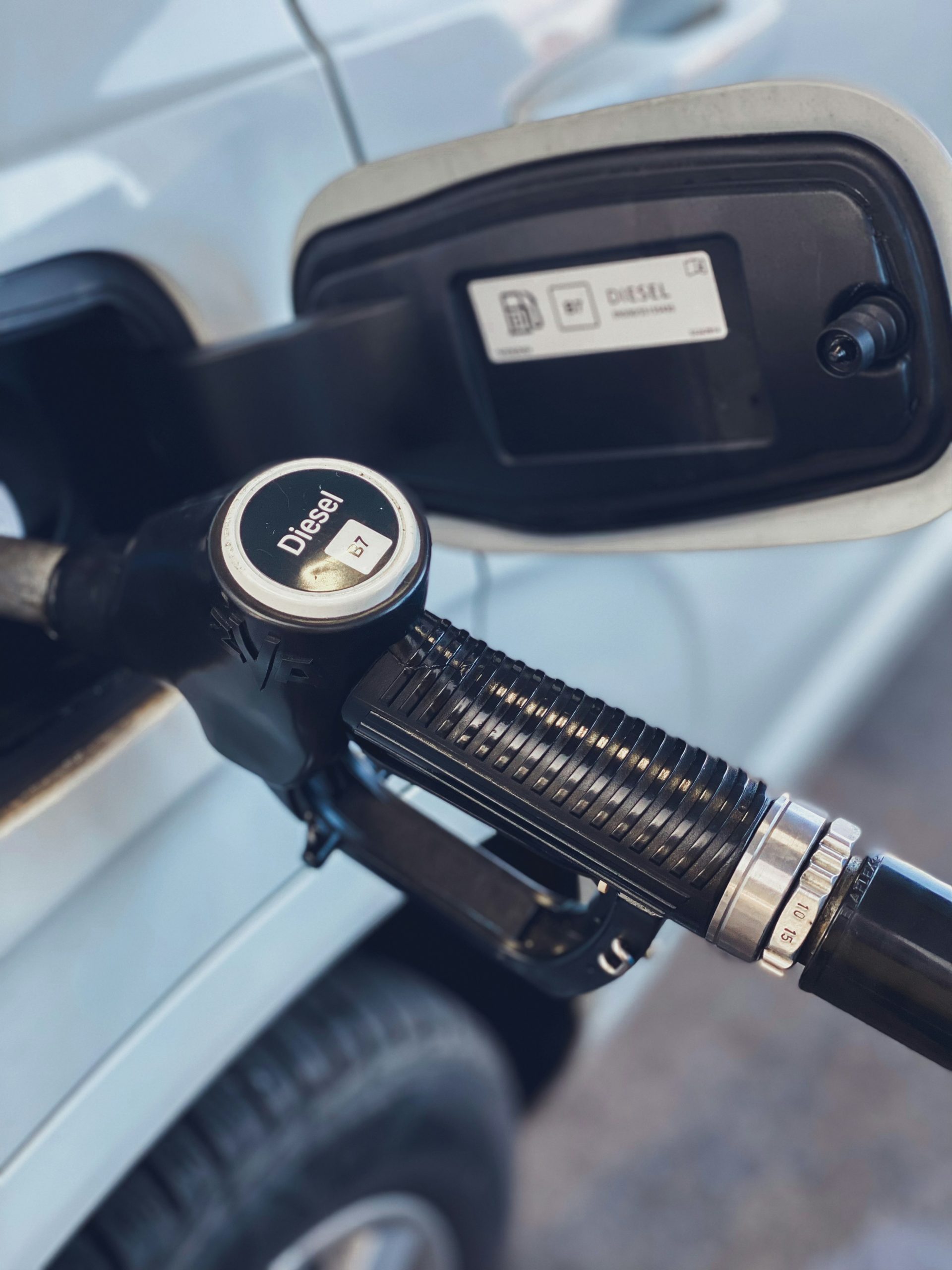 Senado pode acabar com carros a gasolina e diesel em 2040